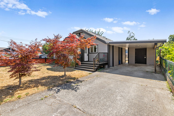 Thumb ladysmith residence 05