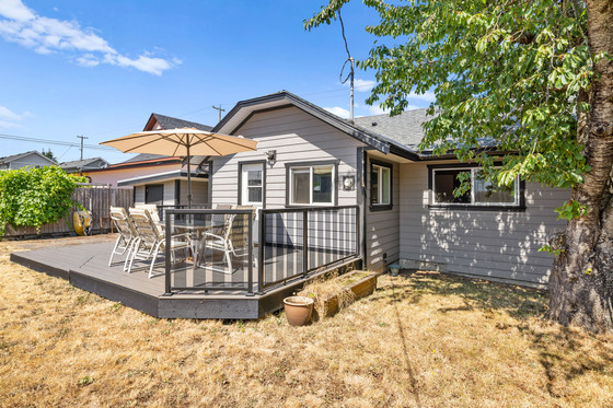 Thumb ladysmith residence 15
