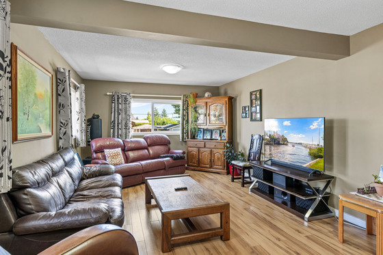 Thumb ladysmith residence 17