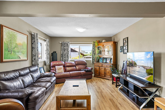 Thumb ladysmith residence 18