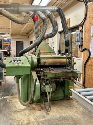 Thumb horsefly lumber mill 15