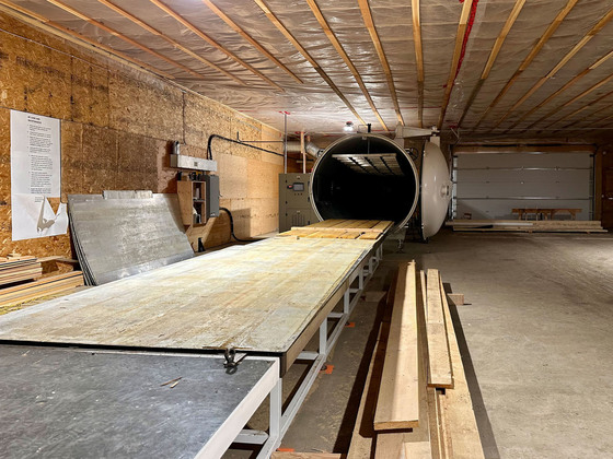 Thumb horsefly lumber mill 20