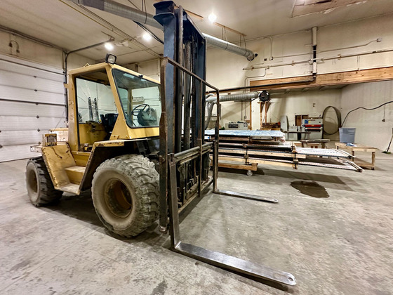 Thumb horsefly lumber mill 27