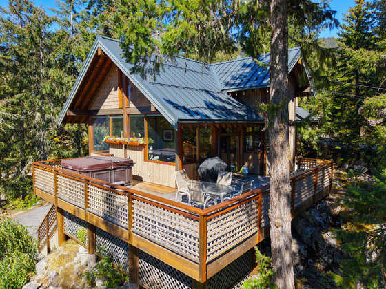 Thumb whistler mountain residence 13