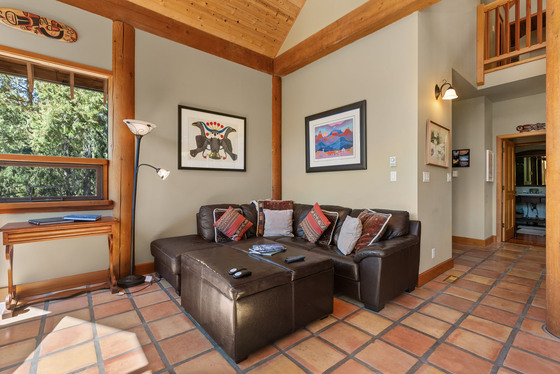 Thumb whistler mountain residence 15