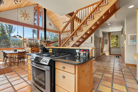 Thumb whistler mountain residence 19