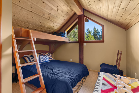 Thumb whistler mountain residence 26