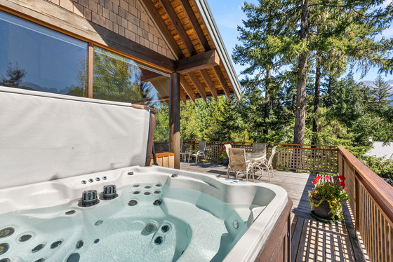 Thumb whistler mountain residence 38