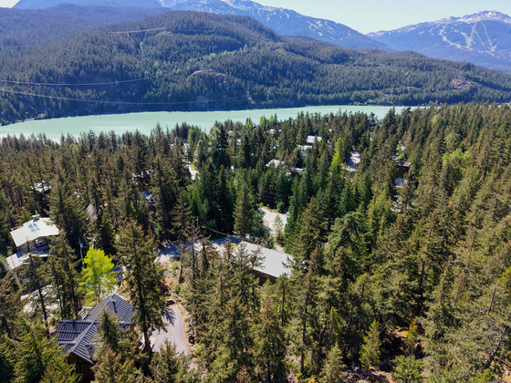 Thumb whistler mountain residence 59