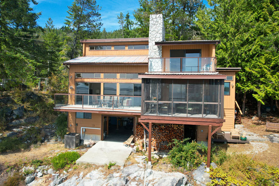 Thumb bliss landing waterfront home 06