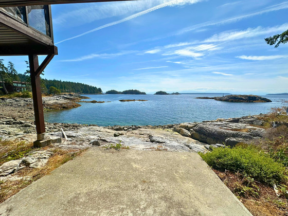 Thumb bliss landing waterfront home 10