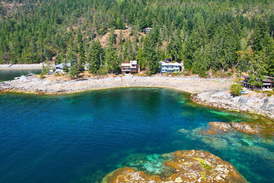 Thumb bliss landing waterfront home 11
