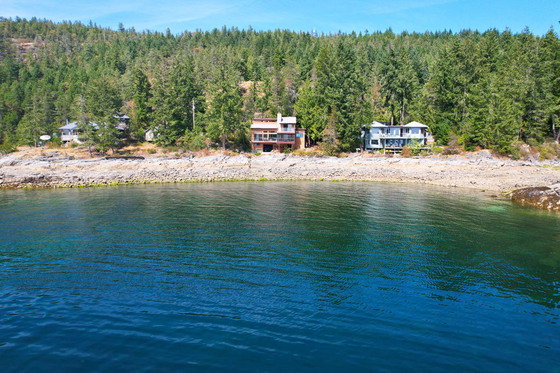 Thumb bliss landing waterfront home 13