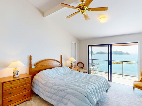 Thumb bliss landing waterfront home 34