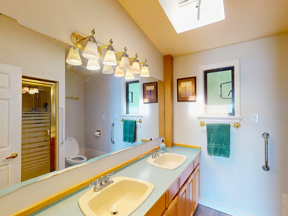 Thumb bliss landing waterfront home 38