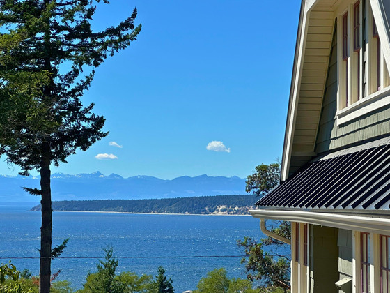 Thumb powell river ocean view home 03