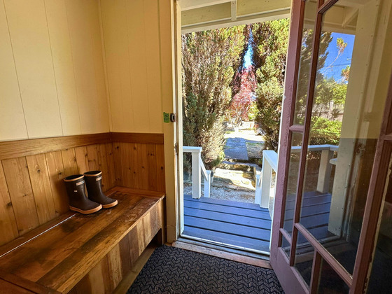 Thumb powell river ocean view home 16