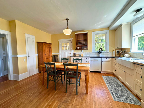 Thumb powell river ocean view home 17