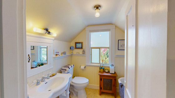 Thumb powell river ocean view home 34
