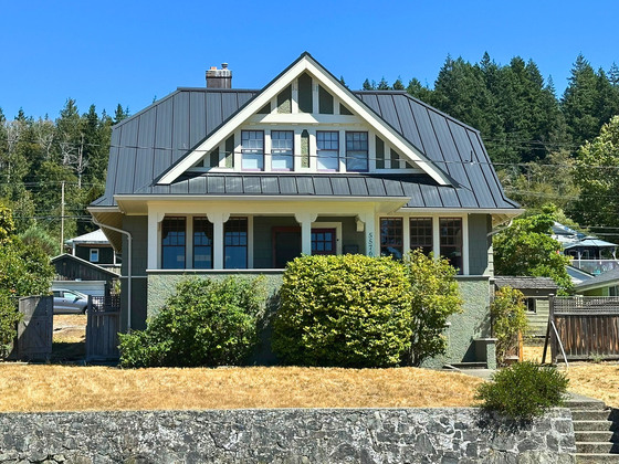Thumb powell river ocean view home 45