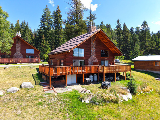 Roche Lake Cabin 10A - Secluded Retreat in One of BC’s Top Fishing Destinations - Roche Lake, BC