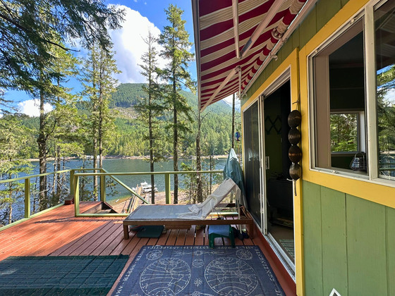 Thumb powell lake lakefront cabin 05