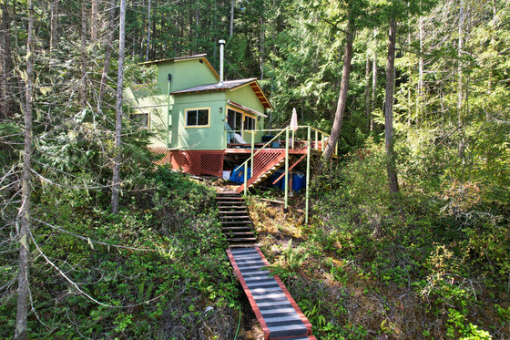 Thumb powell lake lakefront cabin 25