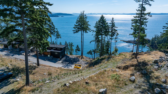 Thumb bowen island ocean view 03