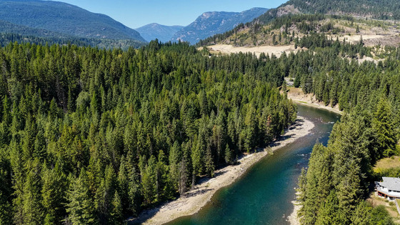 Impressive 3,500 Ft Riverfront Acreage - 2 Homes - Crescent Valley, Kootenays