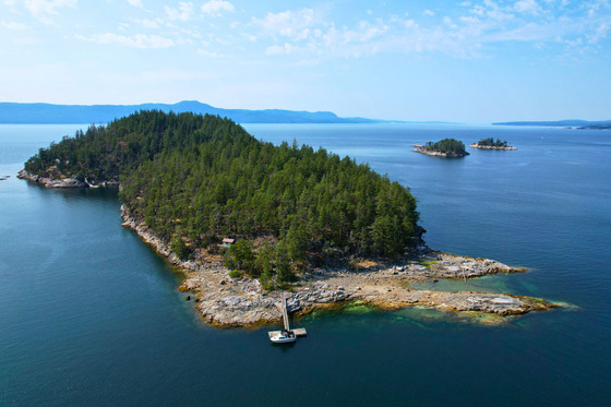 Stunning 10.8-Acre Oceanfront on Kelly Island