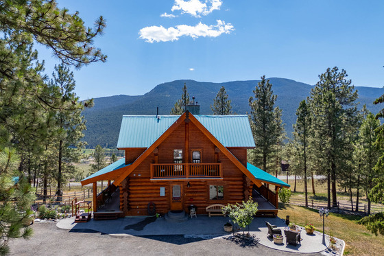 Custom Log Home, 9.91 Acres with Direct Access to Crown Land - Sunshine Valley - Merritt, BC