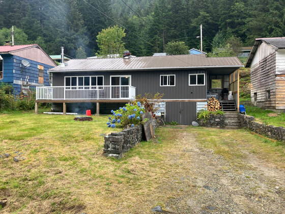 Furnished and Renovated Ocean View Cottage - Ocean Falls, BC