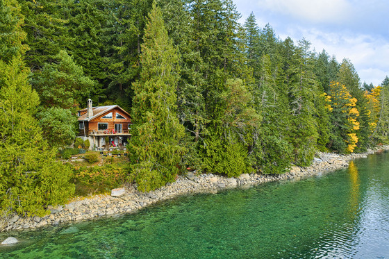 Gorge Harbour Oceanfront Estate - Cortes Island
