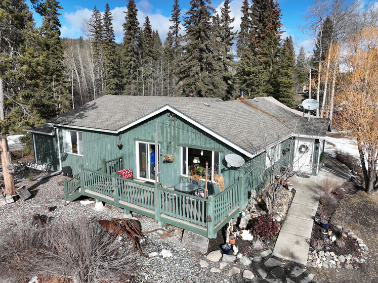 Lake and Mountain Views on a Private 1.63 Acre Oasis - Aspen Grove