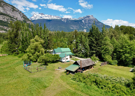 Large Family Home, Guest Cabin and Fertile Acreage - Hagensborg, Bella Coola