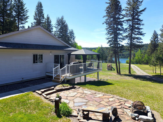 Crown Land at Your Doorstep, Four Season Living in the Heart of the Cariboo 