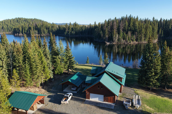 Trophy Lakefront Estate with Two Homes - Lower Stack Lake, BC