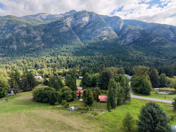 Charming Coastal Style Home with Income Potential - Hagensborg/Bella Coola, BC