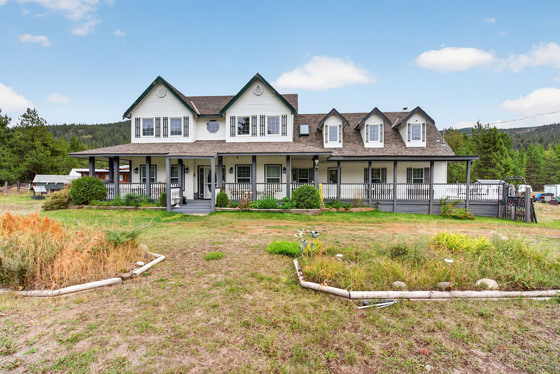Hayes Creek Country Estate with Legal Suite on 14.68 Acres - Princeton, BC