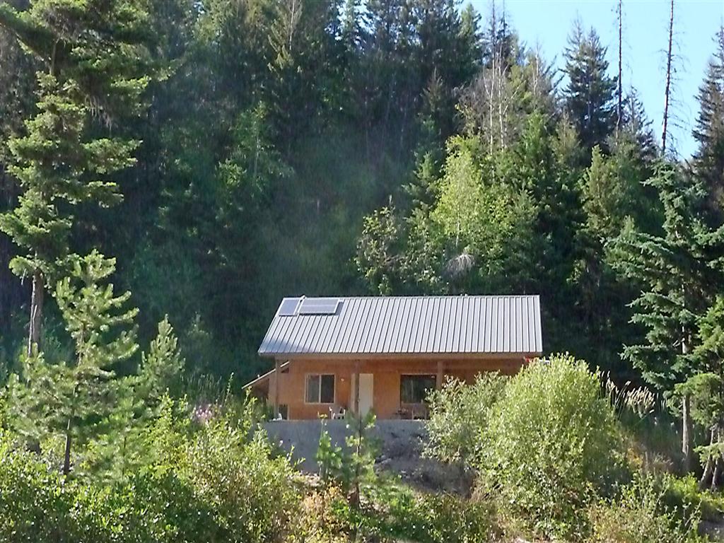 52 Acre Riverfront with Cabin, Gold & Platinum Claims Tulameen, BC