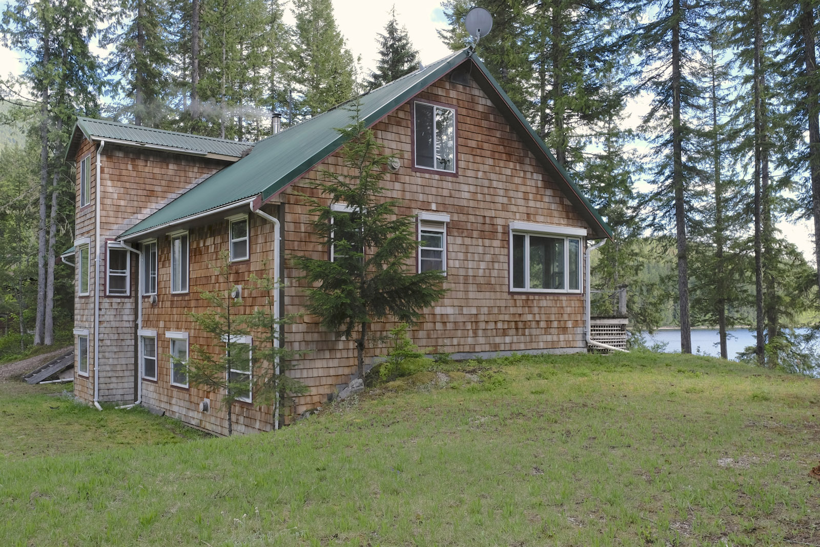 Beach Bay Waterfront Estate Shuswap Lake, BC LandQuest® Realty