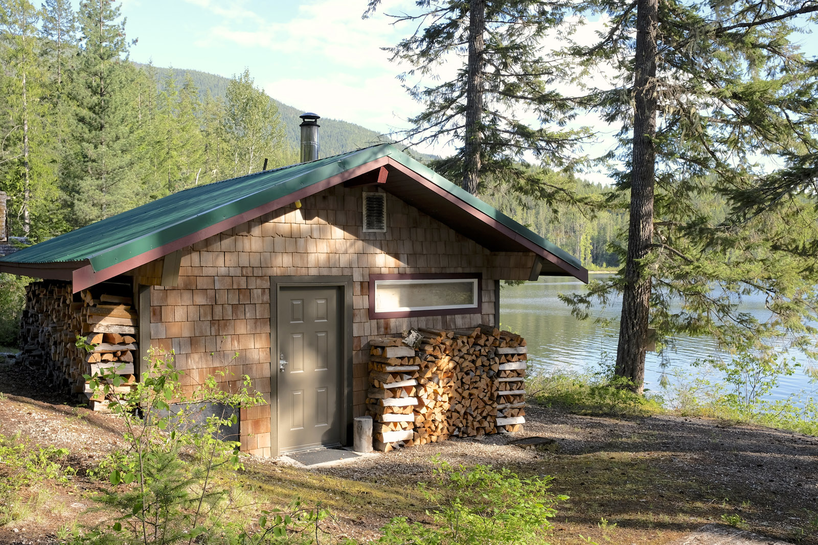 Beach Bay Waterfront Estate Shuswap Lake, BC LandQuest® Realty