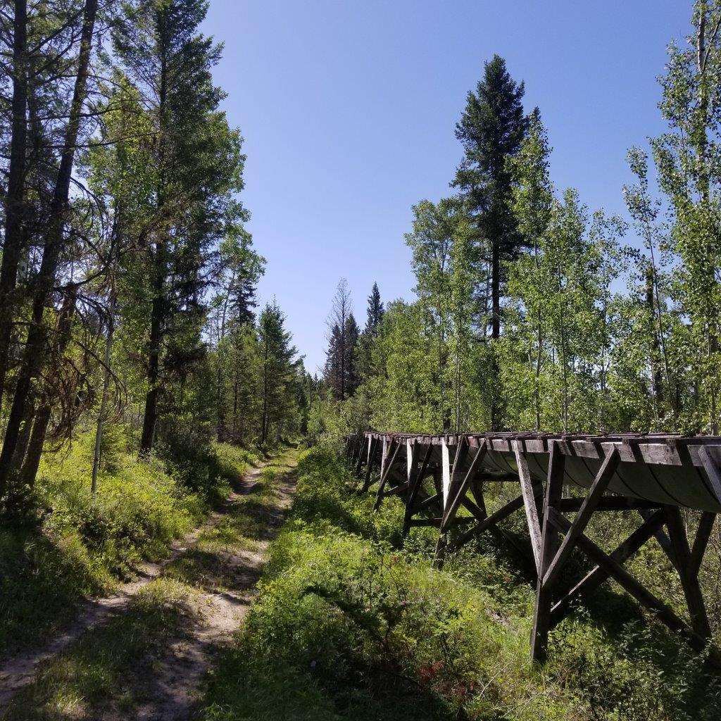 High Quality Acreage at the Foot of the Rocky Mountains Edgewater, BC