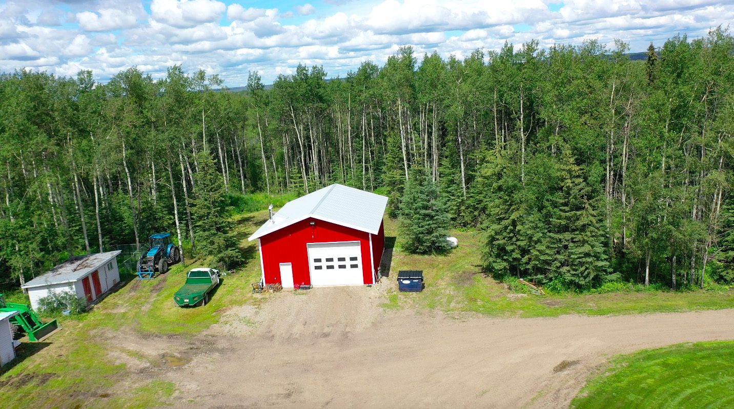 960Acre Ranch with Luxurious Farm Home, New Shop, Quonset and Much