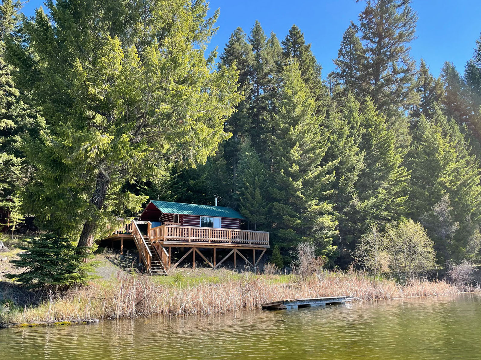 Rare Lakefront Property with 2 Cabins in the Heart of the Fishing
