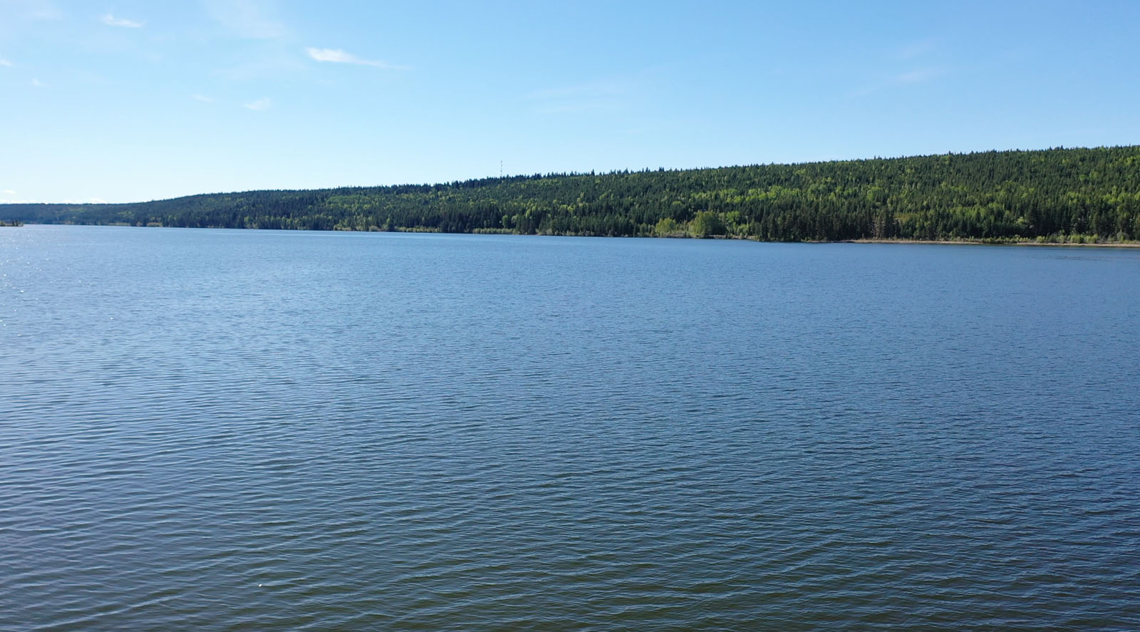 Elegant Lakefront Residence Nestled along the Banks of Lac La Hache