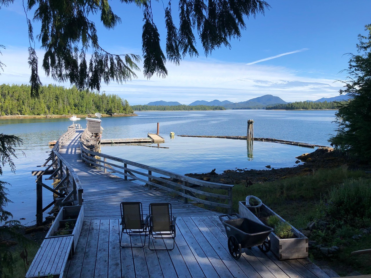 Oceanfront Home with Large Docks Denny Island, Central Coast