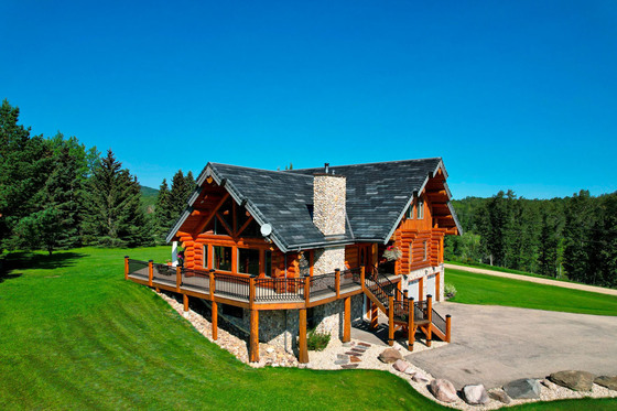 Spectacular Central Alberta Log Home and Acreage