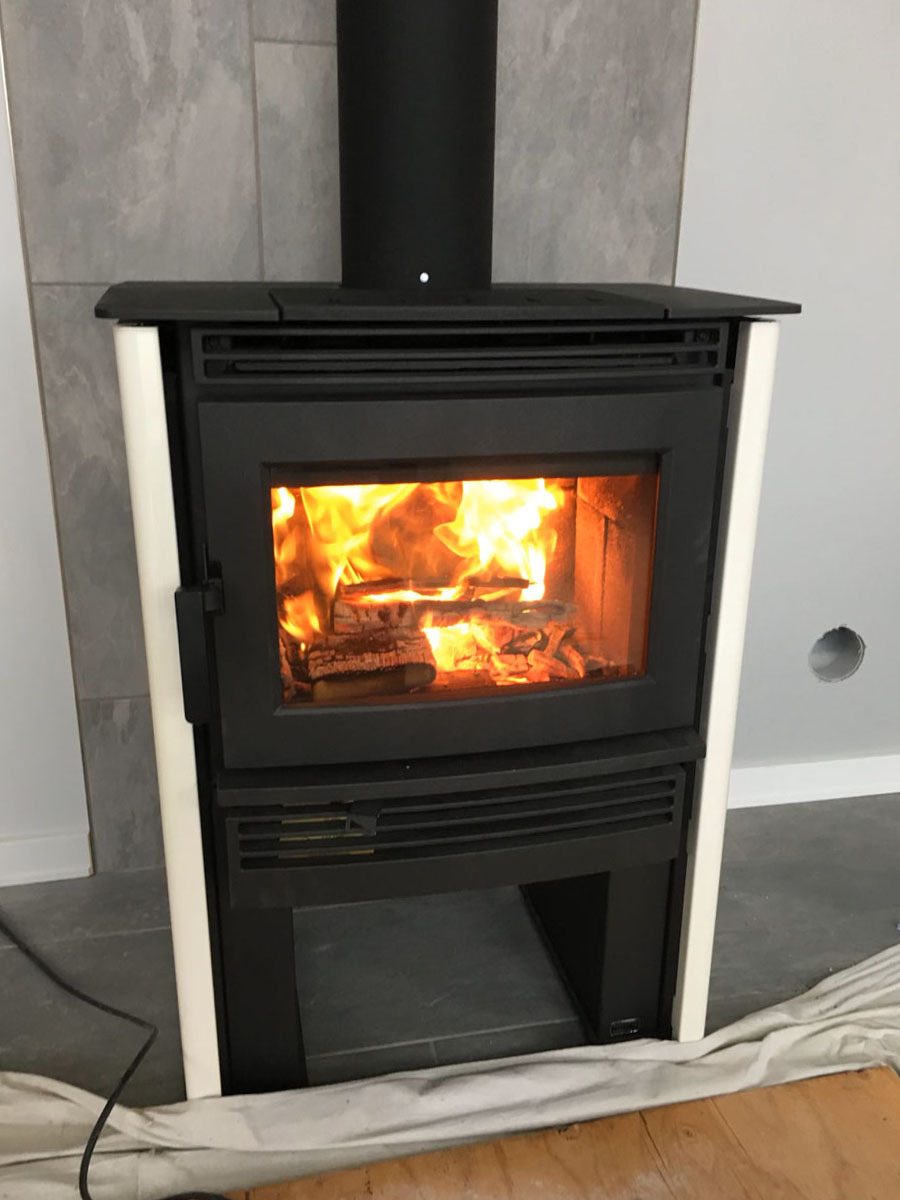 New Home and Lakefront Acreage Tachick Lake Vanderhoof, BC